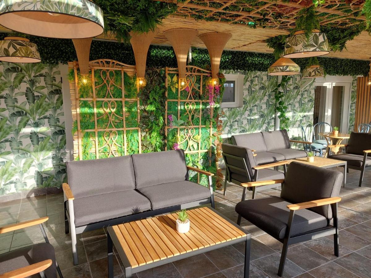 Hostal Garden Rous Paiporta Exteriör bild