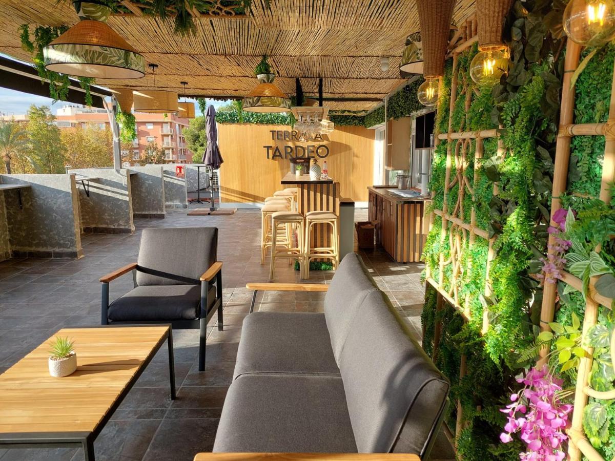 Hostal Garden Rous Paiporta Exteriör bild